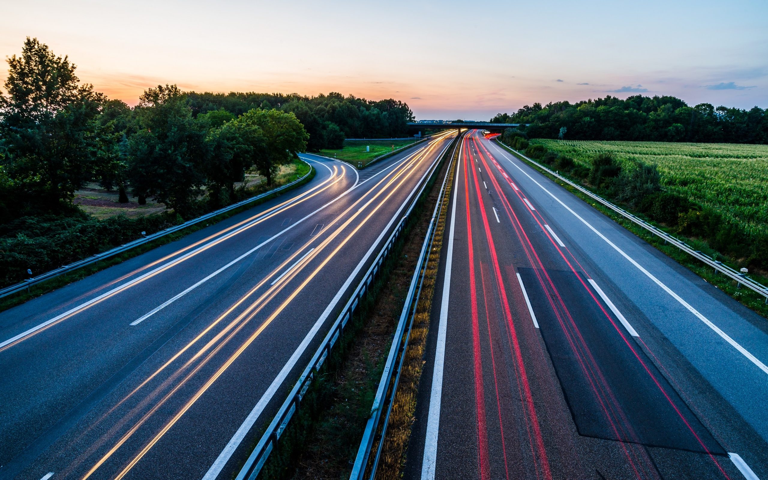 Sunset long-exposure over a german highway MPU Vorbereitung in Nürnberg, MPU Beratung in Nürnberg, MPU Nürnberg